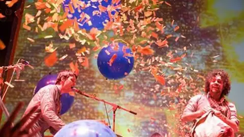 Flaming Lips estão regravando álbum dos Stone Roses na íntegra