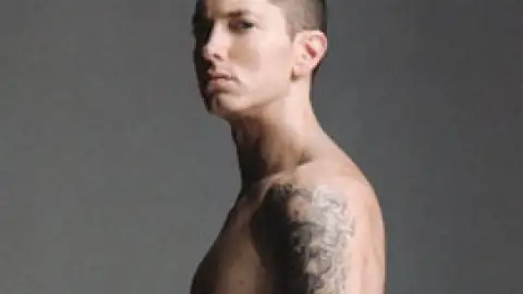 Ouça "Difficult", música inédita de Eminem