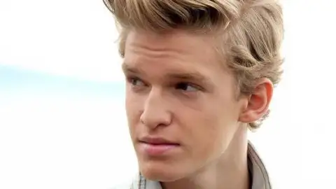 Cody Simpson está de volta ao estúdio para gravar novo álbum