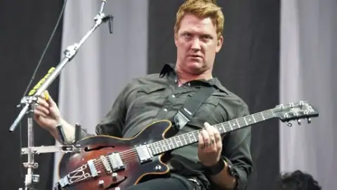 Queens Of The Stone Age virá ao Brasil em outubro