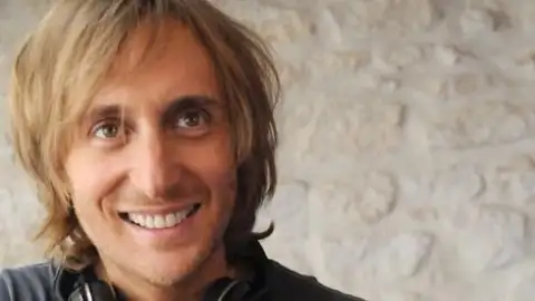 David Guetta divulga lyric video de "Bad"