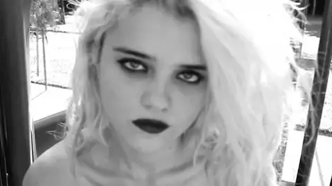 Sky Ferreira anuncia show no Brasil