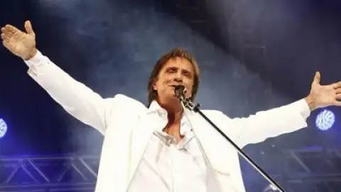 Beija-Flor ganha o carnaval 2011 ao levar Roberto Carlos para a avenida