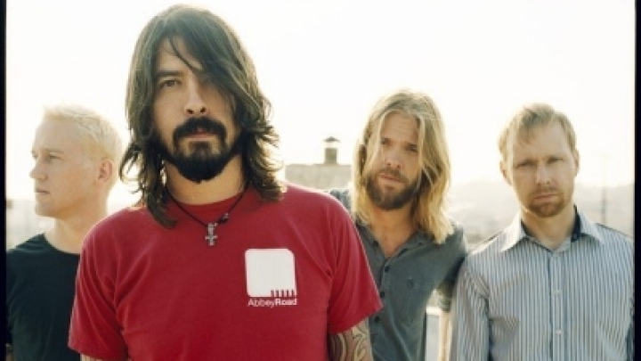 Foo Fighters lança o single Show Me How. Ouça com a letra e a tradução! -  VAGALUME