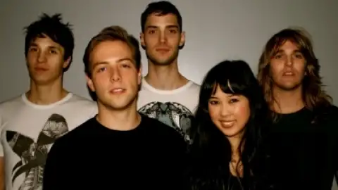 Veja o novo clipe do The Naked And Famous: "Young Blood"