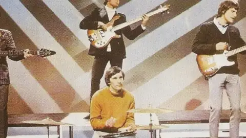 Guitarrista dos Kinks nega que solo de "You Really Got Me" tenha sido feito por Jimmy Page