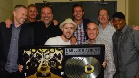 Justin Timberlake comemorando seis milhões de álbuns vendidos e mais nas imagens da semana