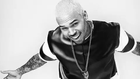 "X" de Chris Brown estreia na segunda posição da parada de álbuns da Billboard