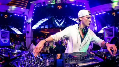 AVICII e Robbie Williams têm o Hot Spot mais clicado da semana!