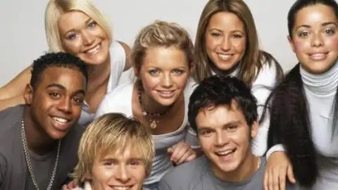 S Club 7 anuncia reunião do grupo