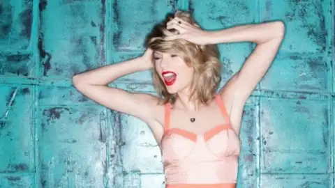 Taylor Swift divulga a tracklist do álbum "1989"