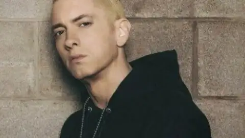 Eminem divulga tracklist do álbum "Shady XV"