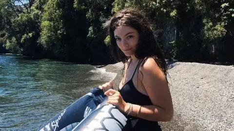 Lorde curtindo as férias na praia e mais nas Imagens da Semana