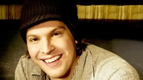 Ouça "Not Over You", novo single de Gavin DeGraw