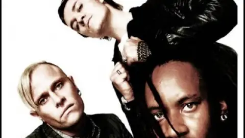 "The Day Is My Enemy" é o sexto álbum do The Prodigy a chegar ao topo da parada britânica