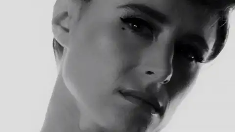 Confira o clipe de "Sound Of A Woman", de Kiesza