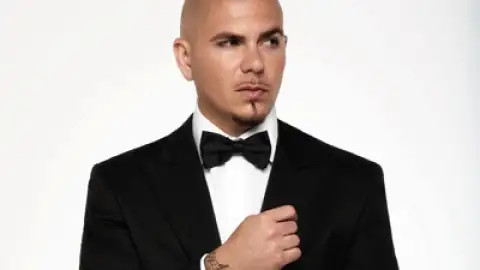 Ouça "Baddest Girl In Town", parceria de Pitbull com Mohombi e Wisin