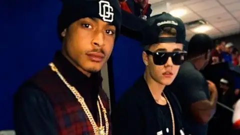 Ouça "Future", nova música de Khalil em parceria com Justin Bieber
