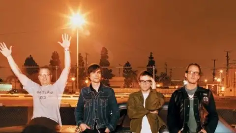 Weezer vai literalmente dividir o palco com os Flaming Lips