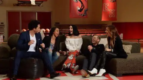 Elenco de "High School Musical" se reúne em especial de dez anos