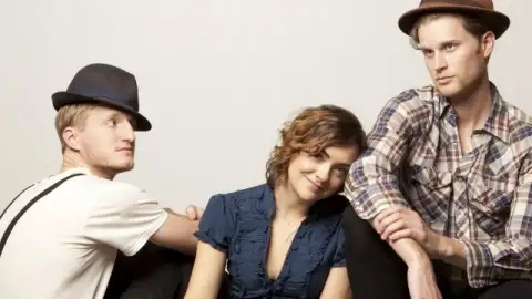Novos álbuns de Lumineers, Deftones e M83 chegam às lojas. Conheça os lançamentos