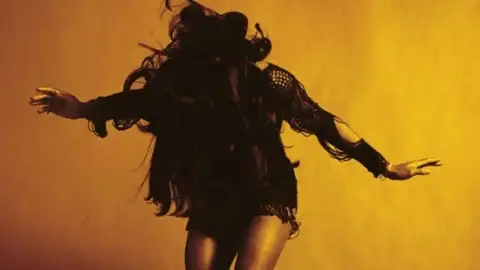 The Last Shadow Puppets, Pet Shop Boys e Weezer estão nos "Lançamentos da Semana"