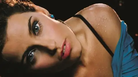 "Promiscuous" de Nelly Furtado e Timbaland completa 10 anos! Relembre o sucesso