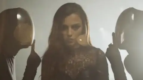 Assista ao clipe de "Activated", de Cher Lloyd
