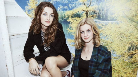 Em semana de renovação na parada britânica, gêmeas do Ward Thomas têm o álbum mais vendido