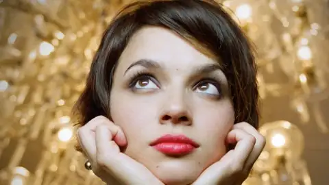 Norah Jones coloca disco de Caetano Veloso entre os mais importantes de sua vida
