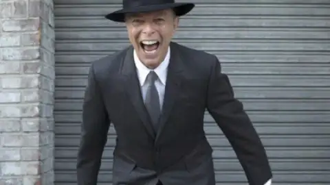 "Blackstar" de David Bowie é o disco do ano para duas importantes publicações musicais britânicas