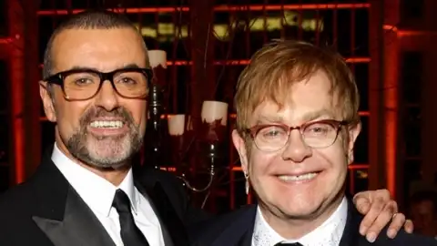 Madonna, Elton John, Sam Smith e outros artistas lamentam a morte de George Michael