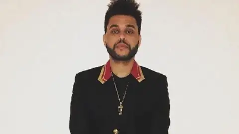 "Starboy" de The Weeknd segue no topo da parada americana de álbuns