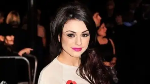 Cher Lloyd tem música nova: "With Ur Love"