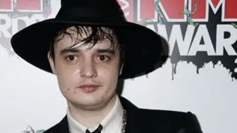 Pete Doherty vem ao Brasil em dezembro e os ingressos já estão à venda