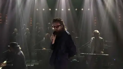 Father John Misty mostra "Mr. Tillman" na televisão americana. Veja!