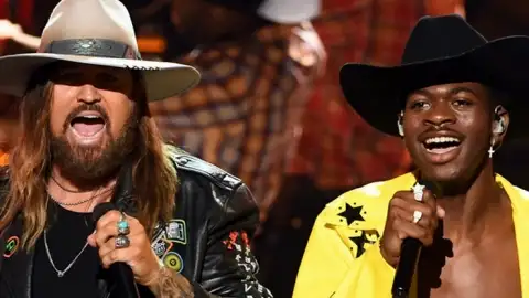 Veja as performances de Lil Nas X, Cardi B, Lizzo e DJ Khaled no BET Awards!