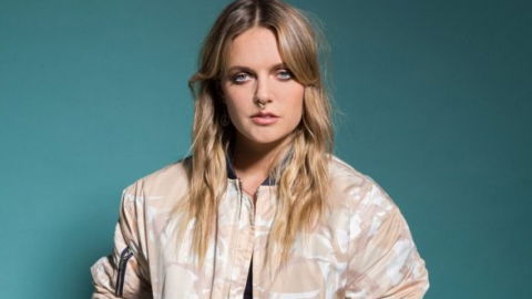 Tove Lo lança "Bad As The Boys", single em parceria com ALMA. Ouça!