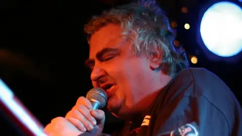 Cantor e compositor Daniel Johnston morre aos 58 anos