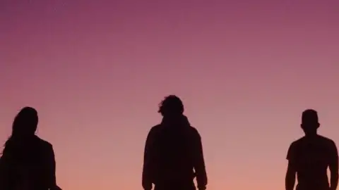 Confira "Let Me Know", novo single do Clear Eyes em parceria com Lauren Jauregui e Drew Love