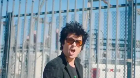 Green Day estreia novo single, "Oh Yeah!" Confira o clipe!
