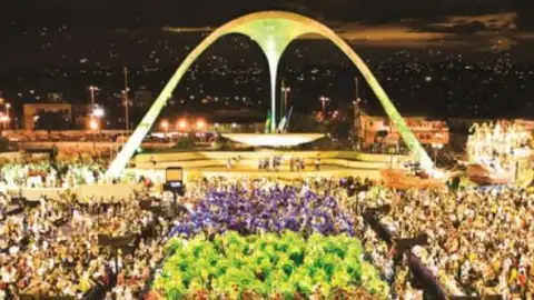 Desfiles das Escolas do Rio de Janeiro começam hoje. Conheça os enredos e ouça os sambas!