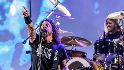 Dave Grohl homenageia Trini Lopez, que, sem saber, ajudou a criar o som dos Foo Fighters