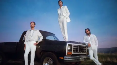 Escute "Dying Breed", mais uma novidade do The Killers!
