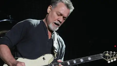 Famosos homenageiam e lamentam a morte de Eddie Van Halen: "Um herói da guitarra"