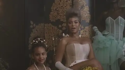 Blue Ivy faz história ao lado de sua mãe Beyoncé e ganha Grammy de "Melhor Clipe"