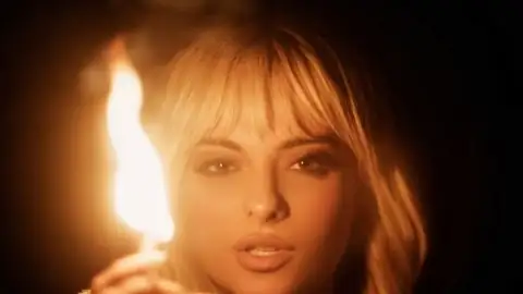 Bebe Rexha fala sobre ser sua própria inimiga no novo single e clipe "Sabotage". Veja!