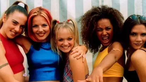 Spice Girls lançará EP especial em comemoração aos 25 anos do single "Wannabe"