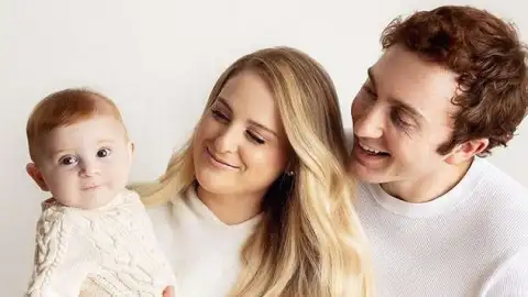 Meghan Trainor mostra as "privadas gêmeas" que tem em seu banheiro