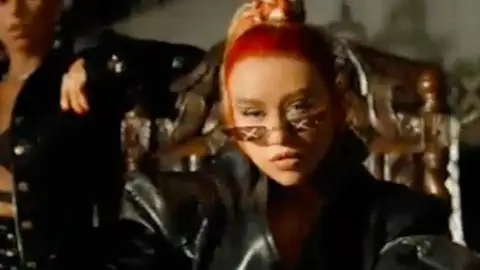 Christina Aguilera divulga teaser do clipe "Pa' Mis Muchachas". Veja!